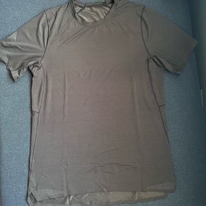 Lululemon Workout Shirt Men’s Medium